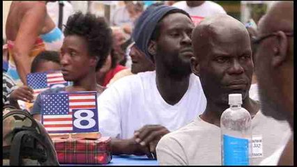 Los sin techo reciben atención sanitaria como regalo de "Navidad en Julio"