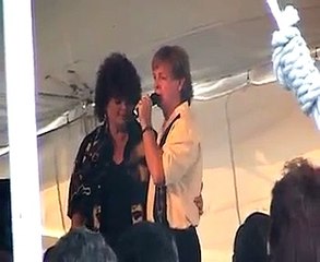 Gene Hodge sings 'The Wonder Of You' at Elvis Week 2004 (vid
