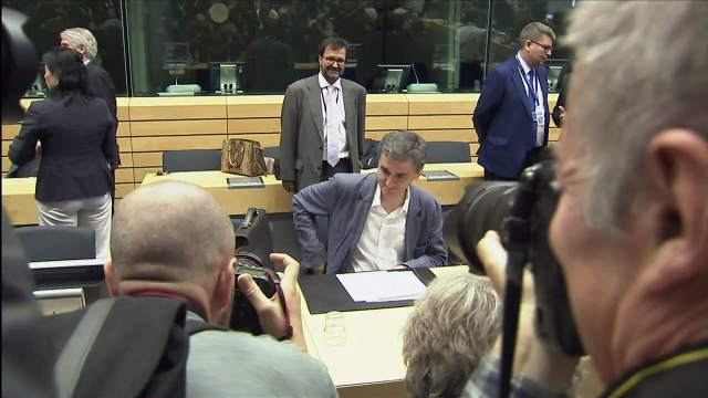 Grecia pide oficialmente una nueva ayuda al FMI