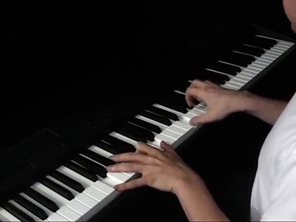 Twilight - "Bella's Lullaby" on the Piano