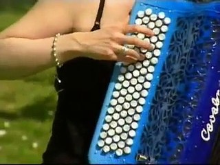 ISABELLE DURAND - Royal Musette 2002 (Accordéon).avi