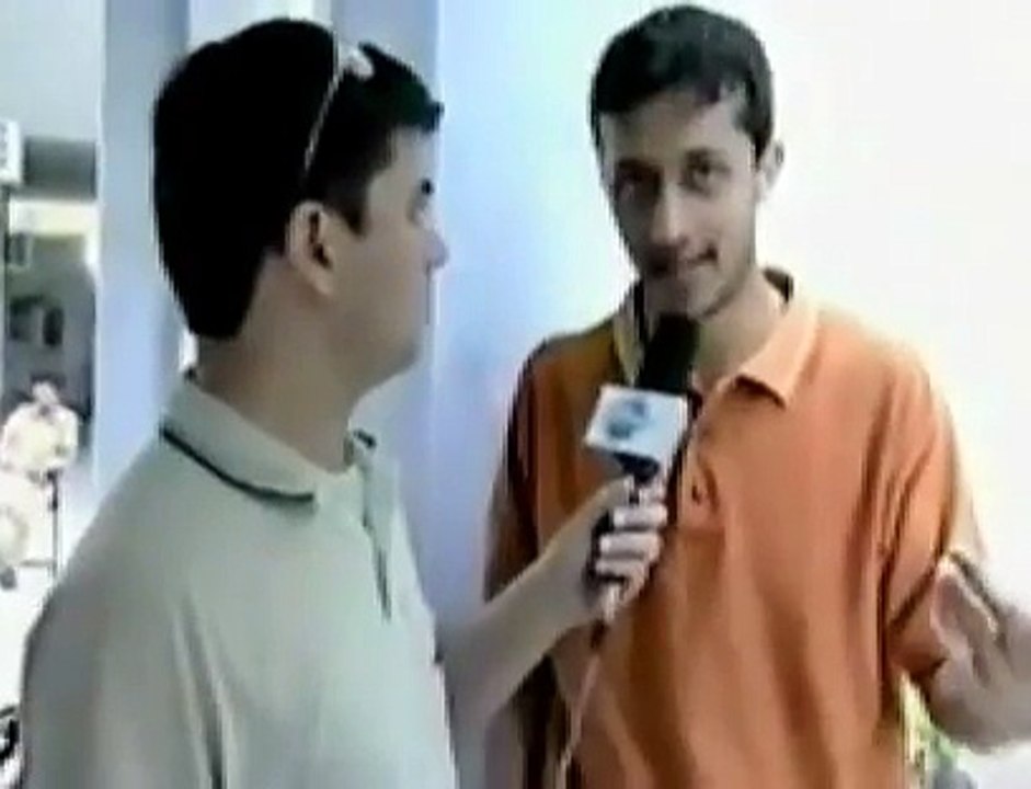 Atif Aslam Singing First Time in his life in a random public TV Show