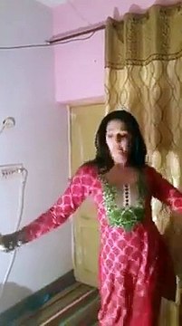 Kia Ek Larki Aysa Bi Kr Skti Hai Full Complete Video