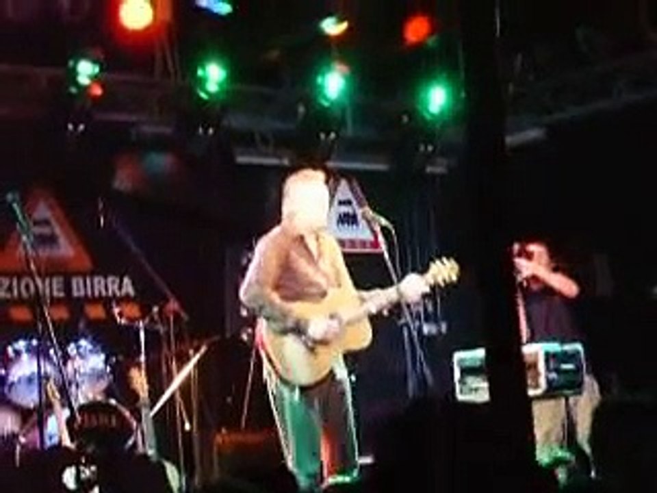 Tommy Emmanuel - Clips from Italy