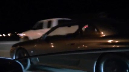 04 cobra vs R32 Skyline GTR