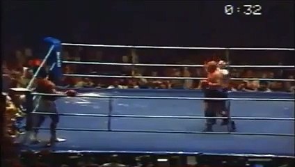 فيديو نادر ل طرائف محمد علي كلاي برسمي عالمي