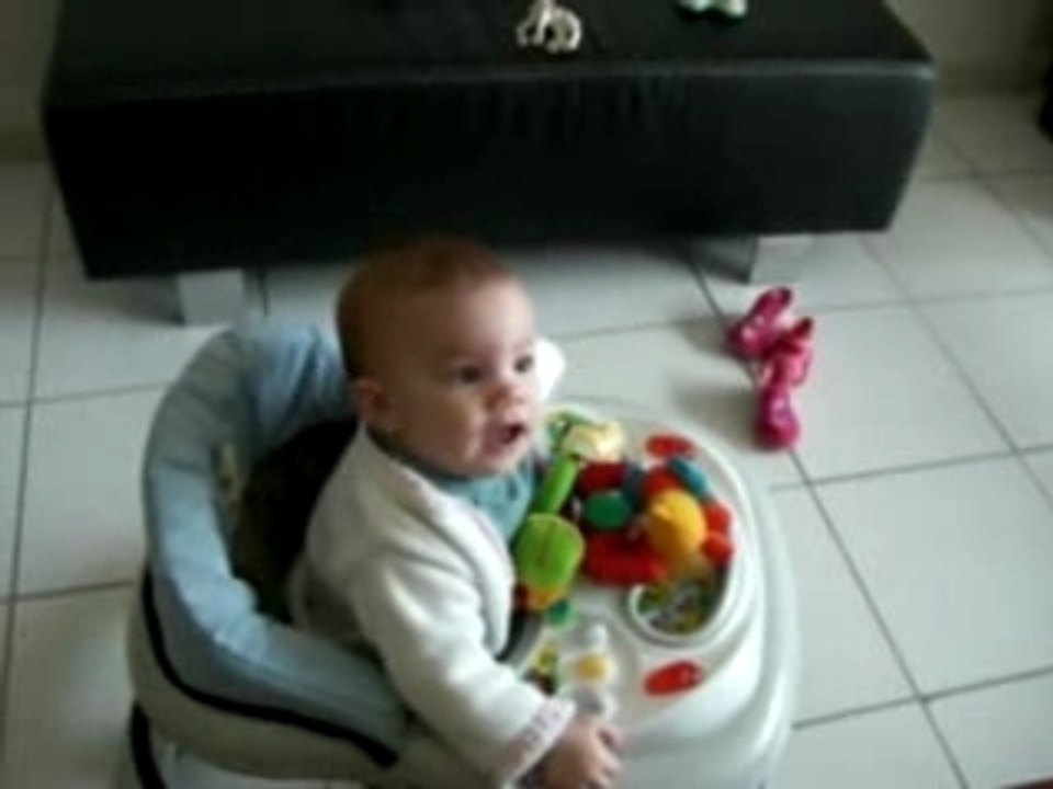 Romane fou rire de 6 mois.