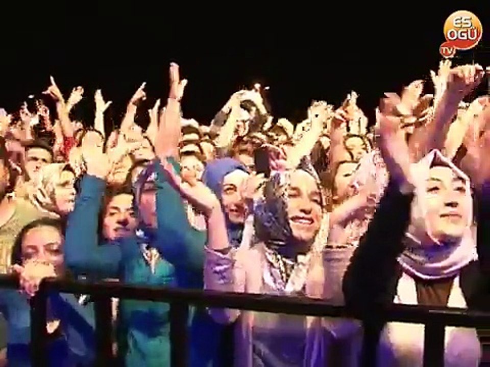 ESOGÜ Murat Dalkılıç Konseri (2012) - Merhaba Merhaba - Kasaba - Yalan Dünya