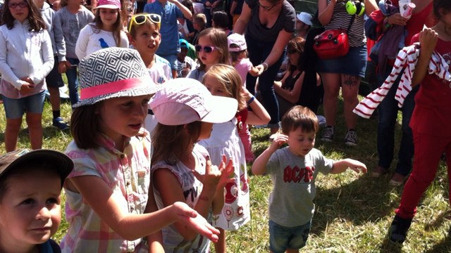 Les Oreilles rouges à Kid Sonic