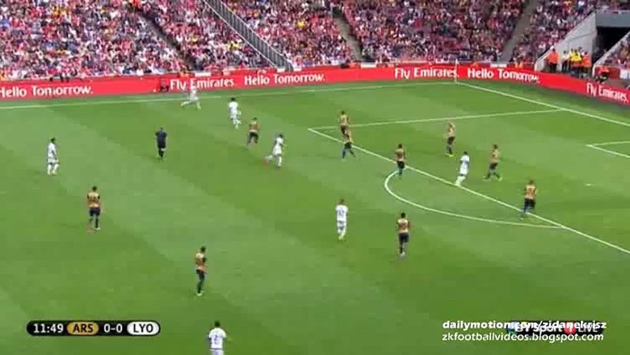 Lyon Big chance - Arsenal v. Olympique Lyon - Emirates Cup 25.07.2015