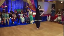 Pakistani Beautiful Girl Mehndi Dance On Punjabi Song