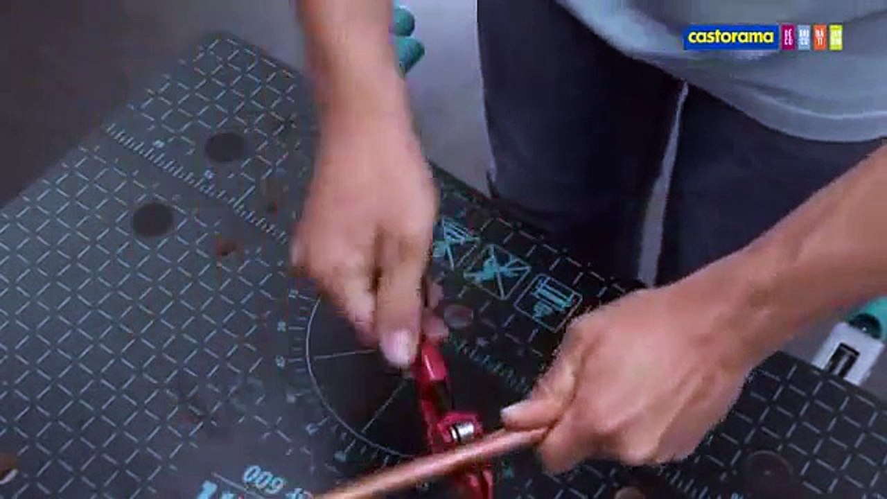 Installer une plomberie avec soudure (Castorama)