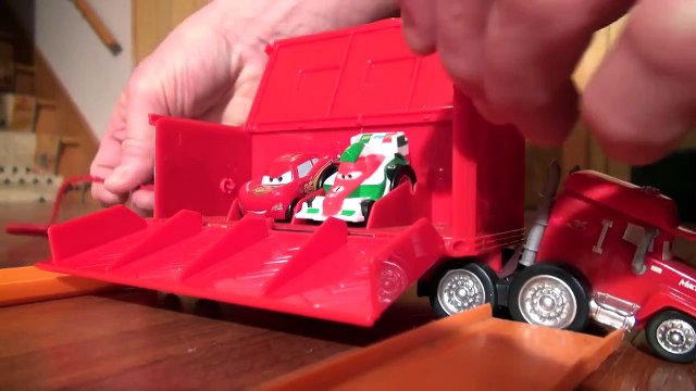 Pixar Cars Riplash Racers real races with Lightning McQueen, Funny Car mater and more