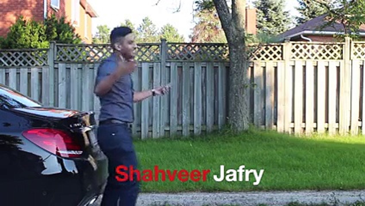 Guys vs Girls on wearing same clothes...