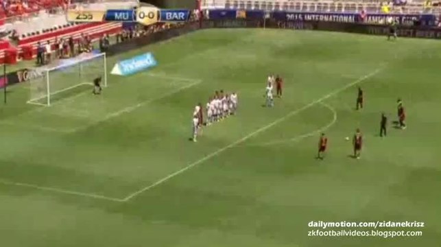 Luis Suárez Free-Kick Hits the Post - Manchester United v. FC Barcelona - International Champions Cup 25.07.2015