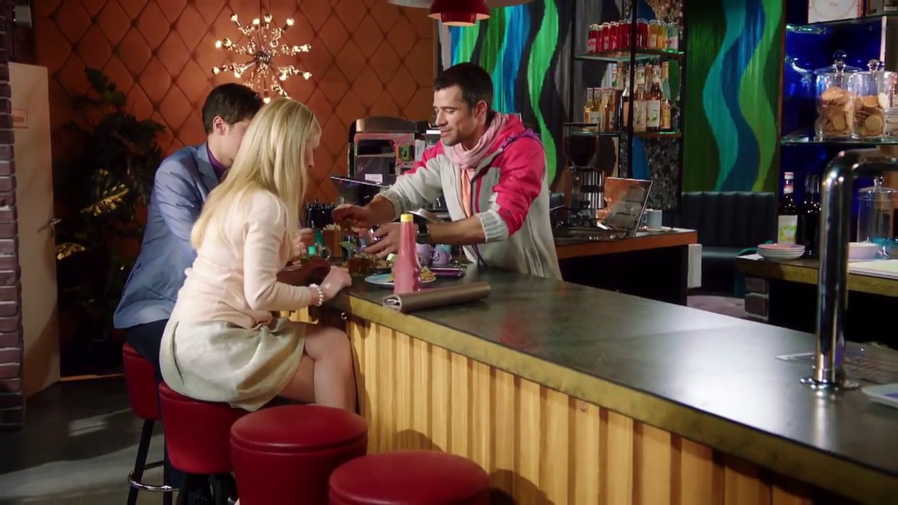 Marlene and Tristan with Arno - Part 007 (Ep. 4062)