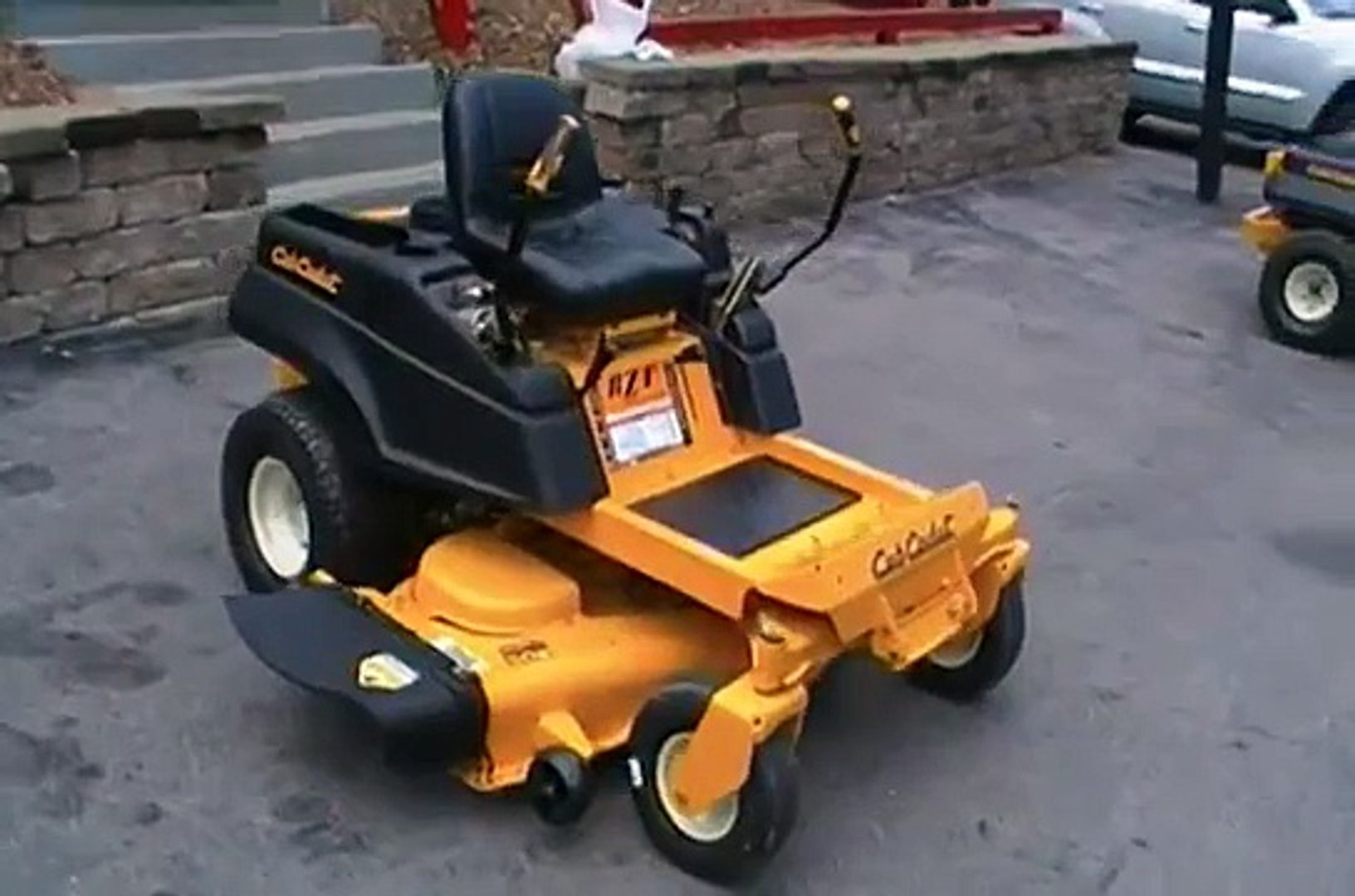 50" Cub Cadet RZT 50 Zero Turn Lawn Mower with 22 HP Engine - video  Dailymotion