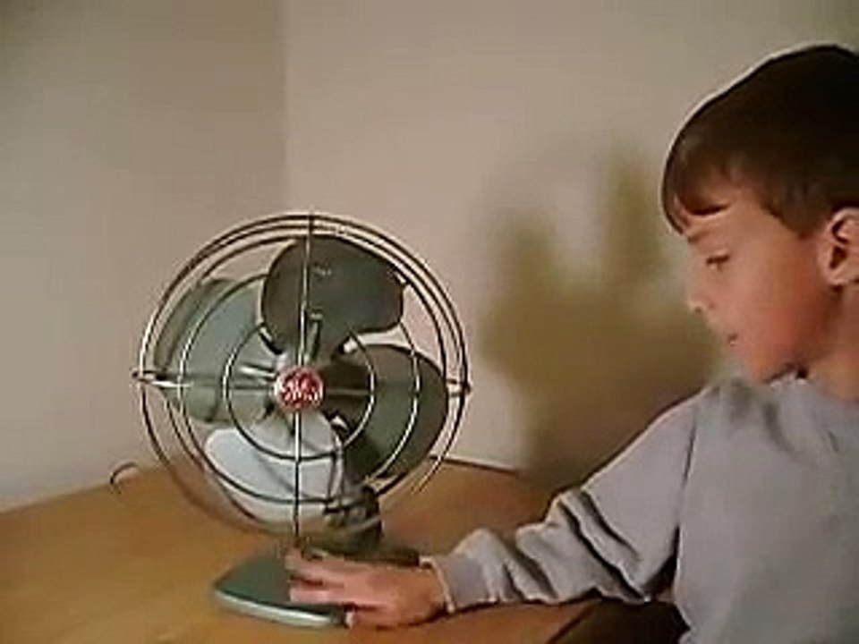 Vintage GE table fan