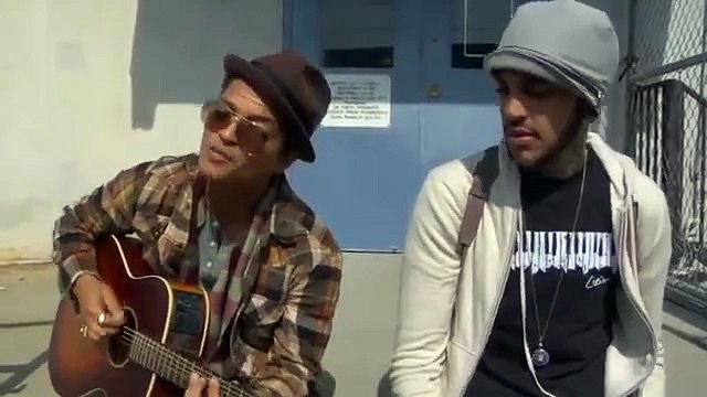 Travie McCoy Billionaire ft. Bruno Mars (LIVE ACOUSTIC)