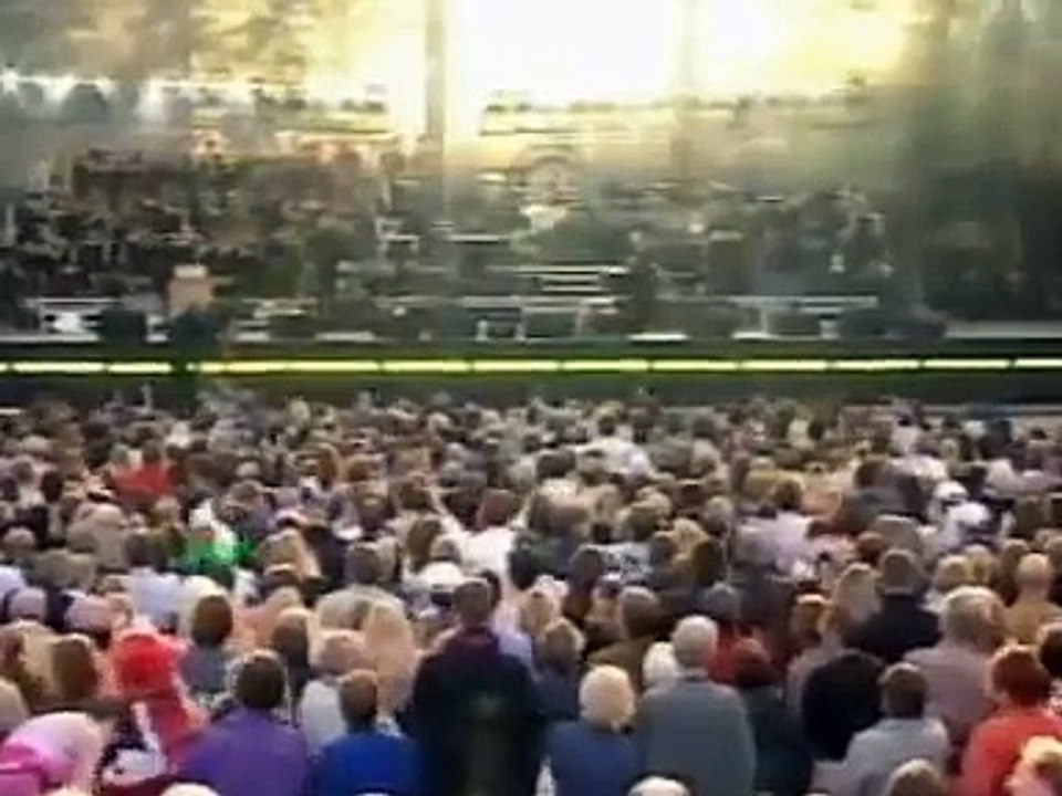 Phil Collins ft. Roger Taylor - You Can't Hurry Love