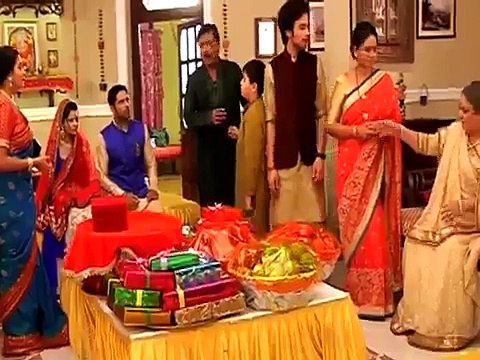Thapki Pyaar Ki Finally Dhrve ke Roke ke liya maan gayi uski maa - 25 july 2015