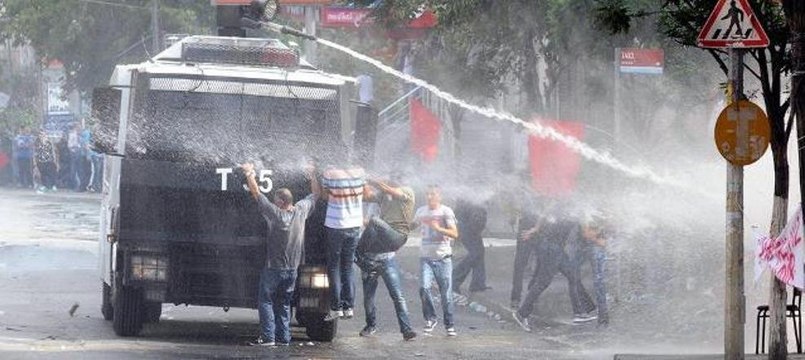 Gazi Mahallesi'nde polis müdahalesi