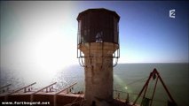 Fort Boyard 2015 : introduction de la séquence de Passe-Muraille/Willy Rovelli dans la Boyard Academy (Cours de sport)