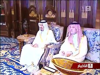 الملك عبد الله يتسلم رسالة من أمير دولة قطر