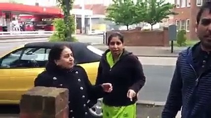 Pakis fighting