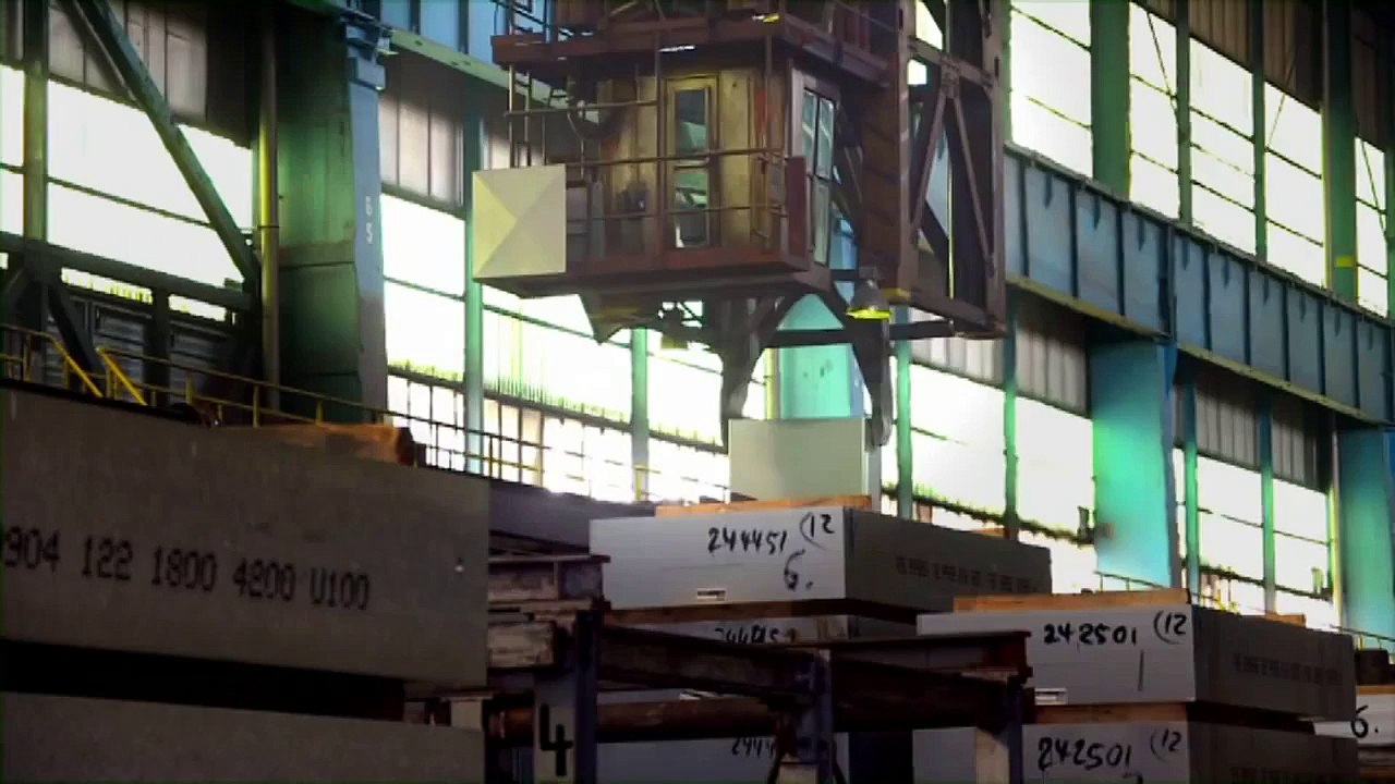 From bauxite to aluminum - or how a printing plate is made.