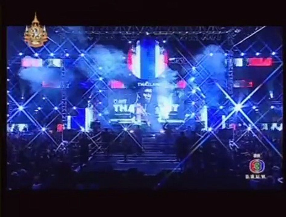 Buakaw Por Pramuk Vs Frankie Giorgi -- THAI FIGHT 2011 FINAL