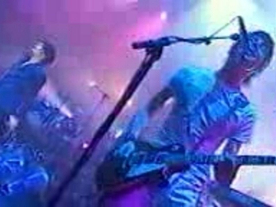 Indochine - 3 Nuits Par Semaine(live)