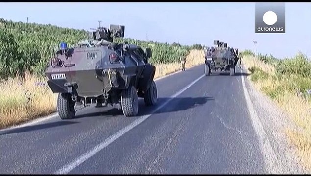 مقتل جنديين تركيين في تفجير سيارة مفخخة في مدينة ديار بكر