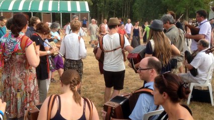 Branle à Gennetines 2015