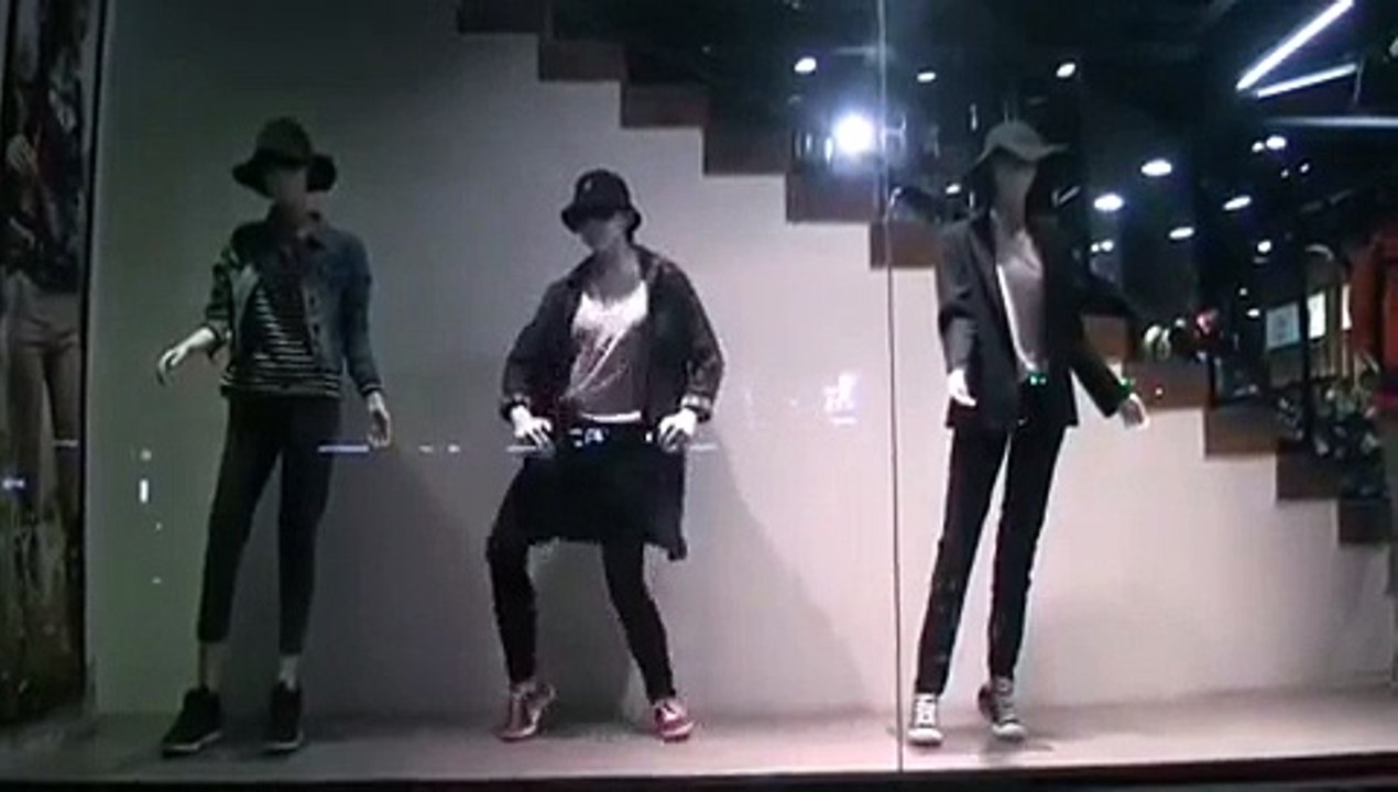 Statu got alive - Amazing Dance videos