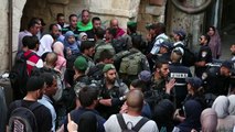 اشتباكات في القدس والشرطة الاسرائيلية تدخل المسجد الاقصى