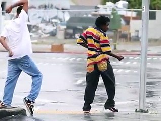 Quel talent et tout ça dans un seul coin de rue !