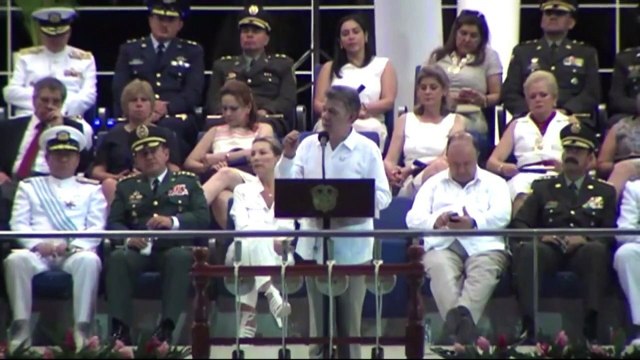 Santos suspende nuevamente bombardeos contra las FARC