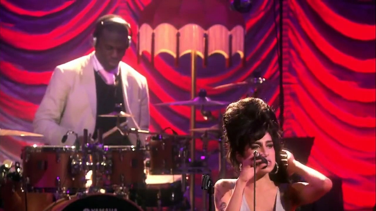 Amy Winehouse - Tears Dry On Their Own - HD