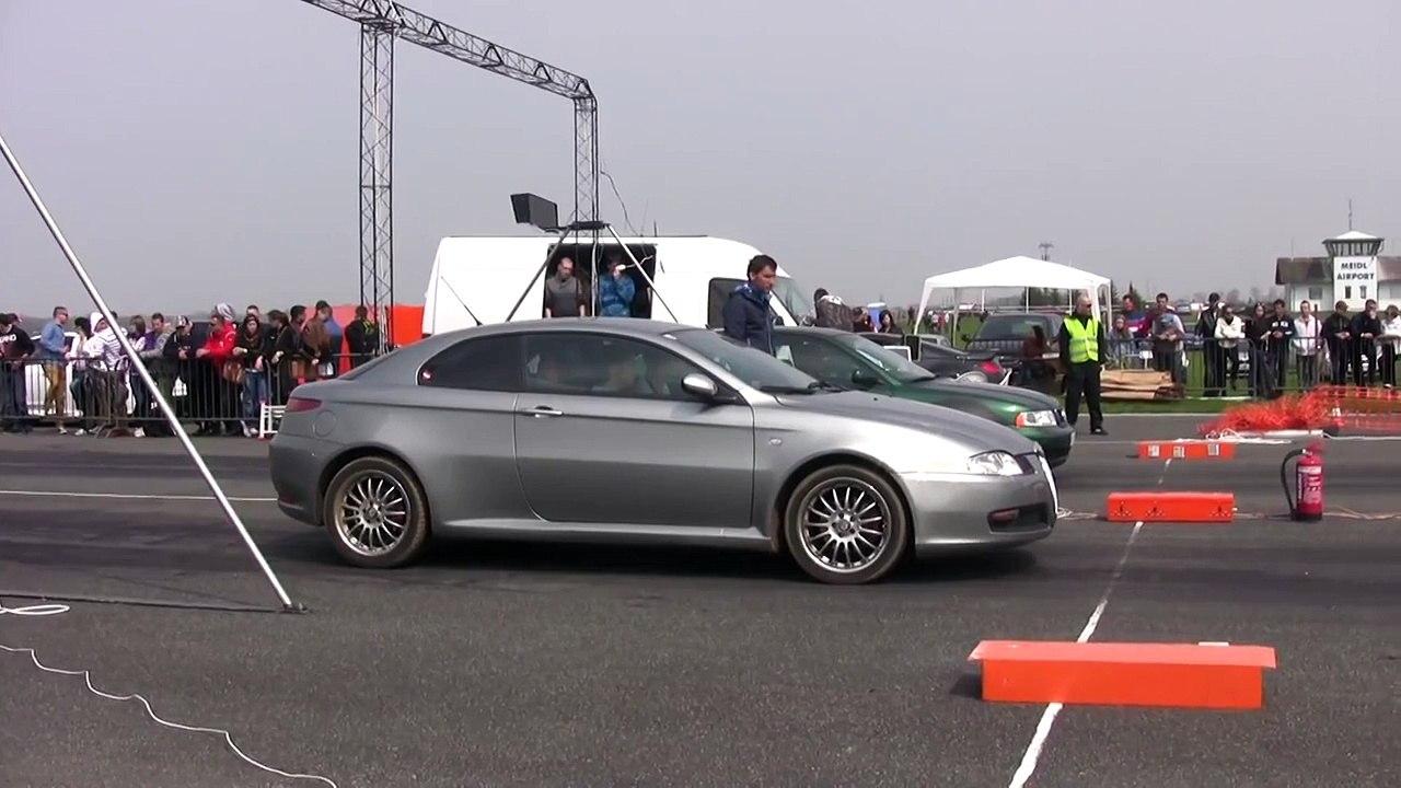 Alfa Romeo GT Vs Audi A4  TDI Drag Race HD
