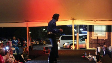 Richie Santa  sings 'Proud Mary' Elvis Week 2013