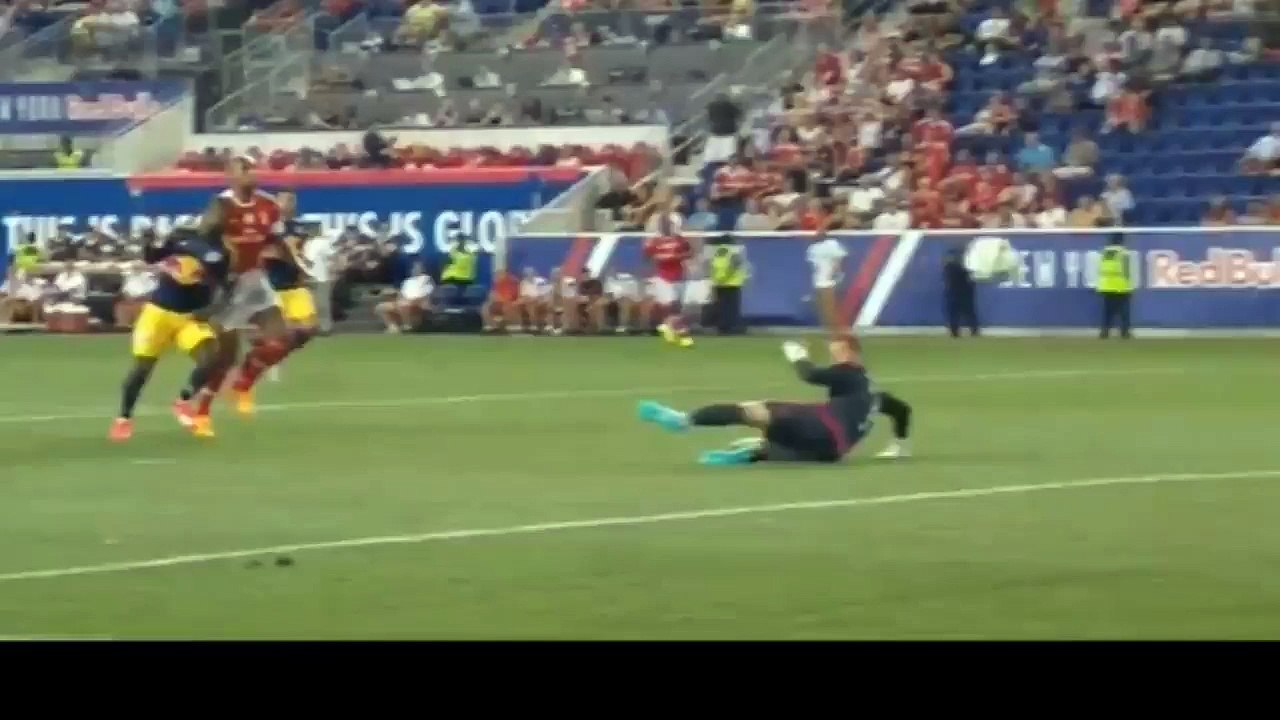 Bradley Wright-Phillips Goal - New York Red Bulls vs Benfica 1-1 Champions Cup:: North America