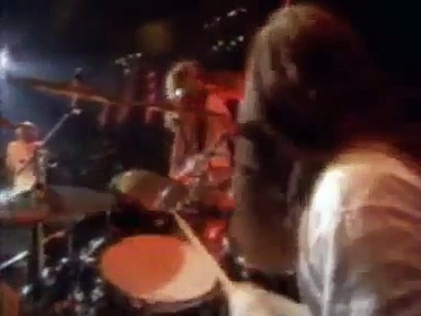 Alice in Chains - Junkhead (Live)