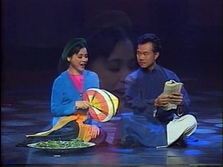 Trăng sáng vườn chè