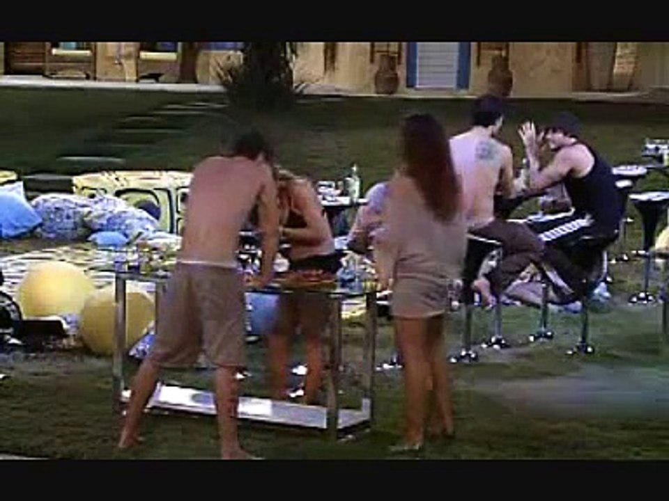 Big Brother Brasil 8 - Natalia bebada - BBB 8