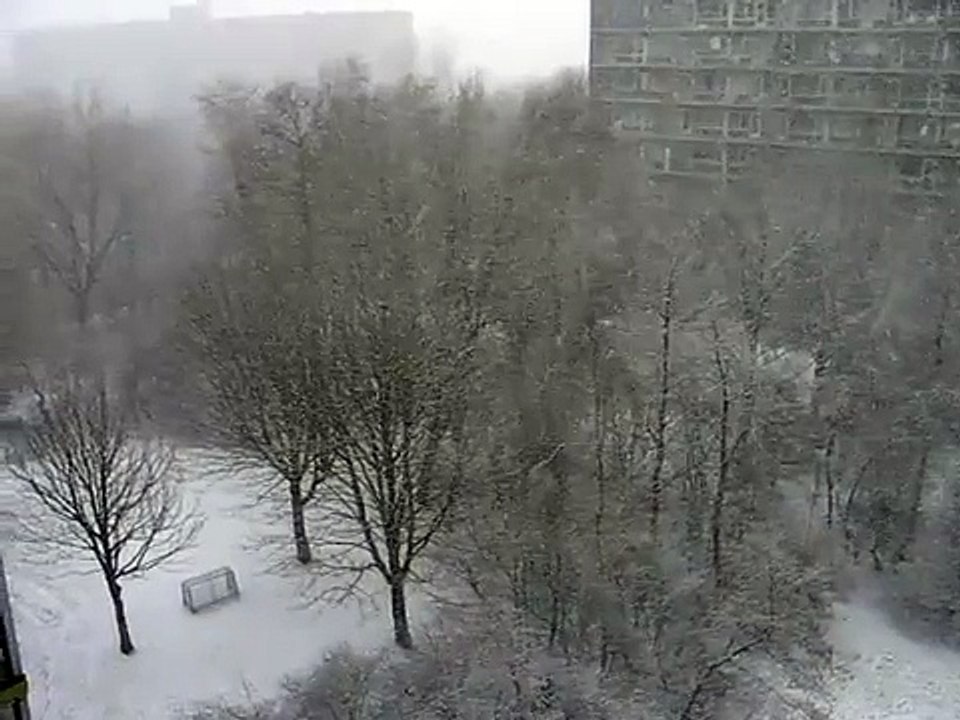 Heavy Snowing