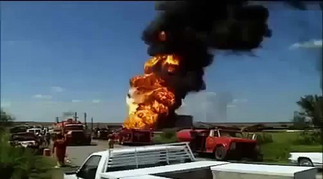 Destroyed in Seconds - Various destroyed by train, Helicopter, Buildings, and so