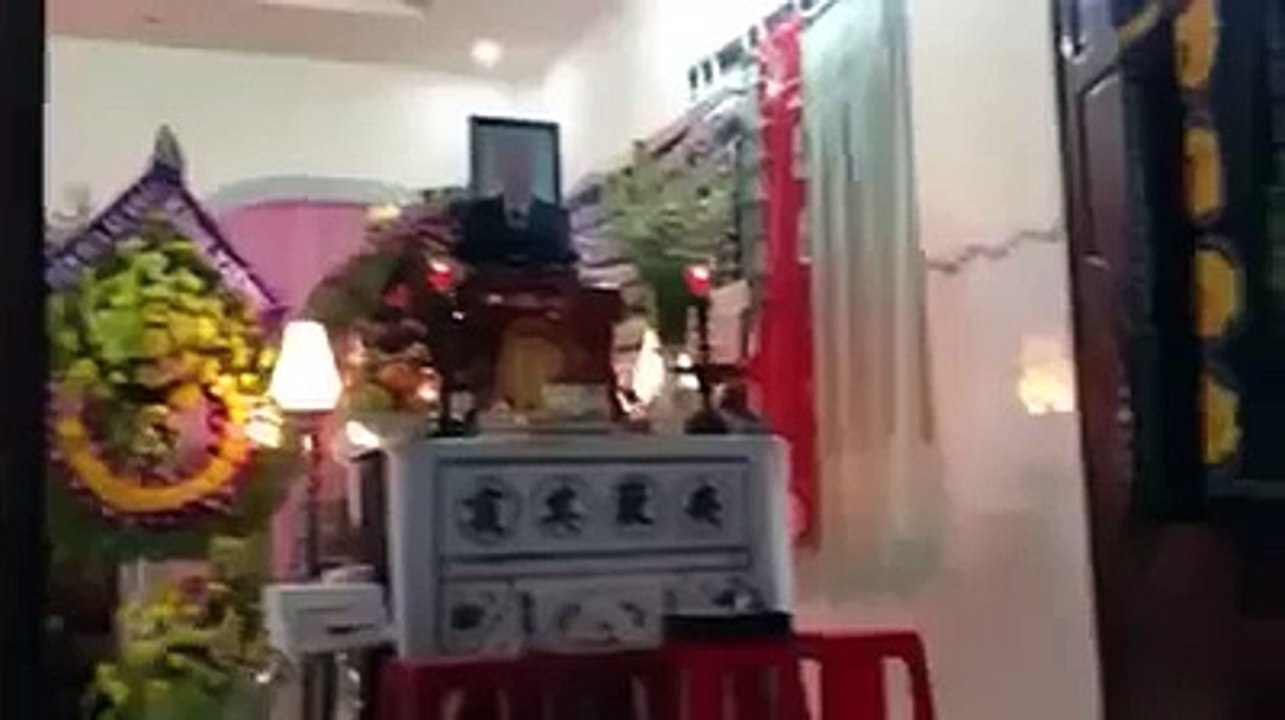 Tùng Chùa hát đám tang - Ba nén hương trầm 2015