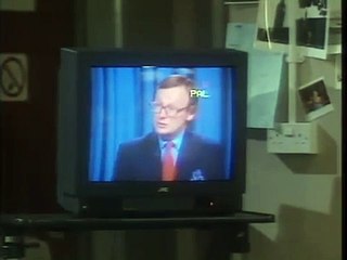 Drop The Dead Donkey - Series 1 - Pilot - 1/2