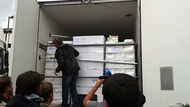 Crise agricole : les éleveurs du Bas-Rhin bloquent l'accès des camions étrangers à la France